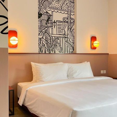 Kotta Go Hotel Tegal Eksteriør billede